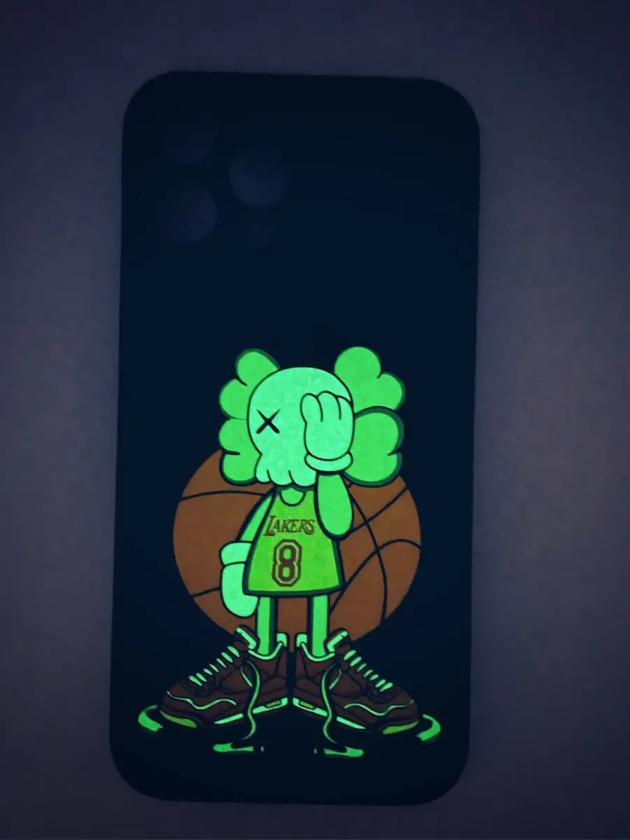 Чехол на Apple IPhone 13 Pro Max Kaws мишка светящийся