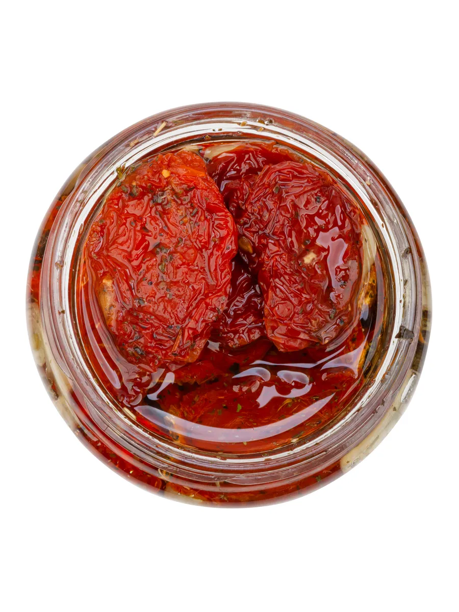 Вяленые помидоры домашние. Gustoria вяленые томаты. Вяленые томаты с розмарином. Вяленые томаты в сушилке. Вяленые томаты помидоры.